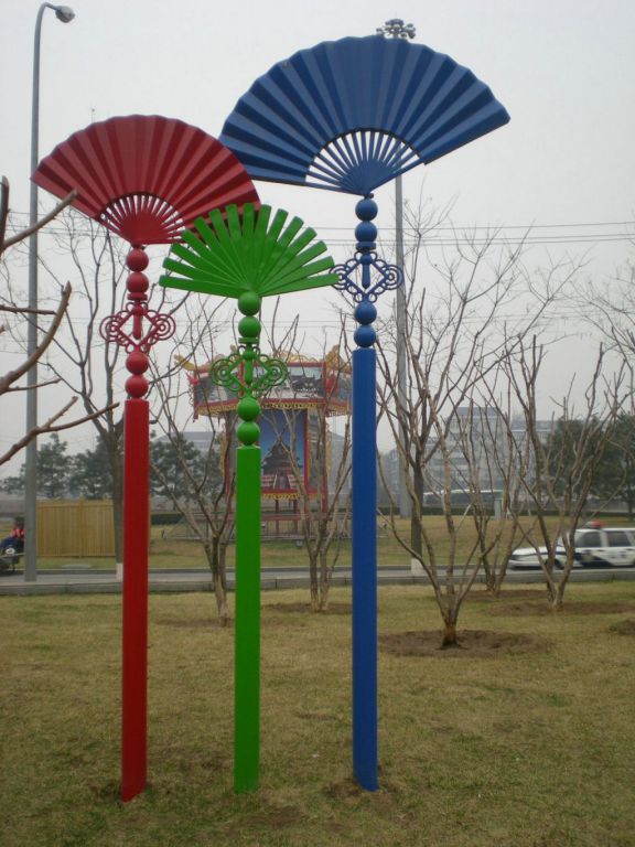 不銹鋼彩繪扇子抽象雕塑
