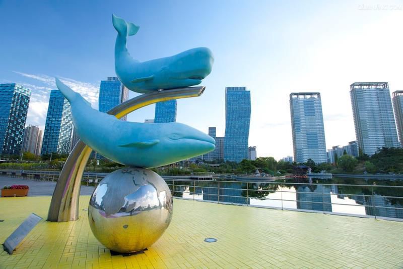 不銹鋼海豚公園景觀雕塑