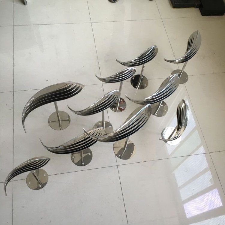 不銹鋼魚群抽象景觀雕塑