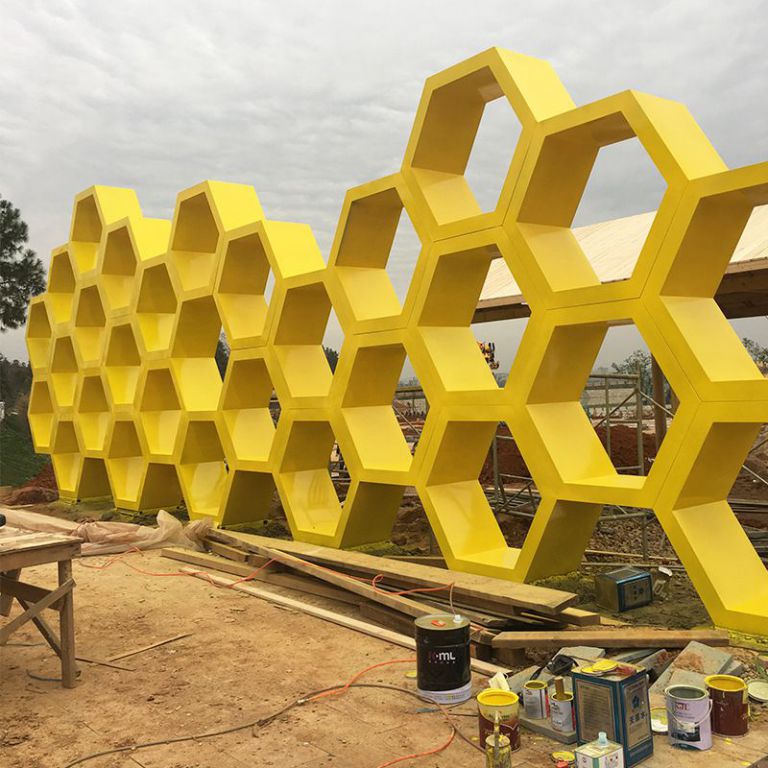 不銹鋼鏤空建筑景觀雕塑