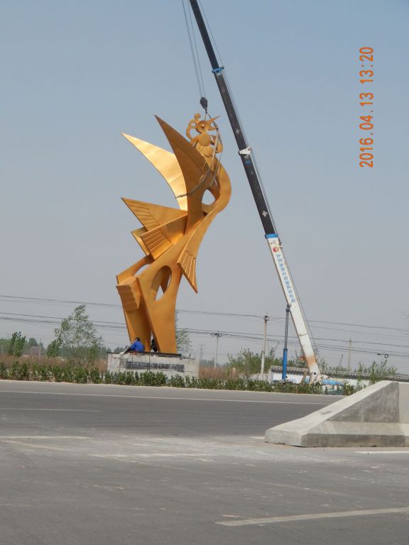 金色鳳凰不銹鋼小區(qū)雕塑
