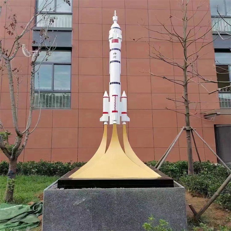 不銹鋼火箭景觀標(biāo)志雕塑