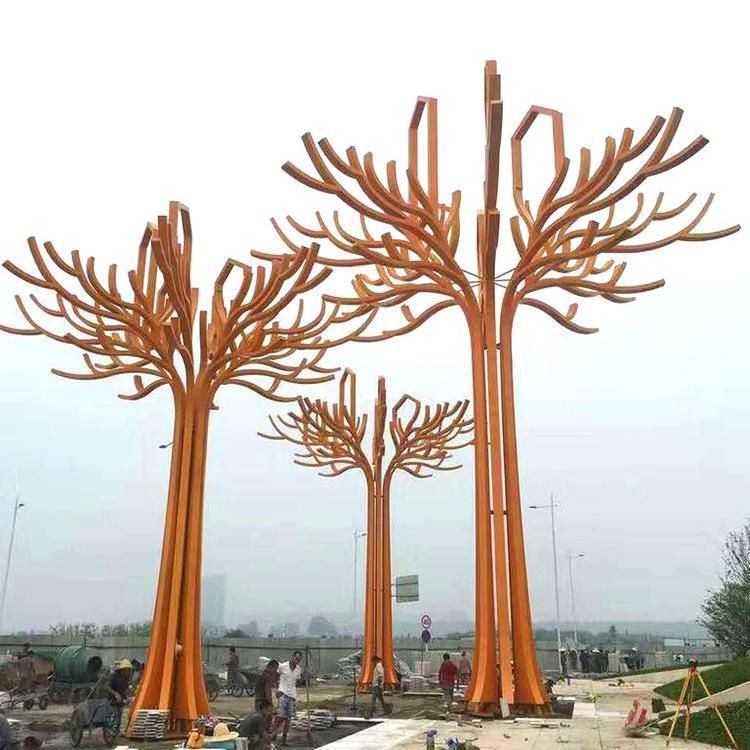 不銹鋼鏤空樹(shù)彩繪雕塑