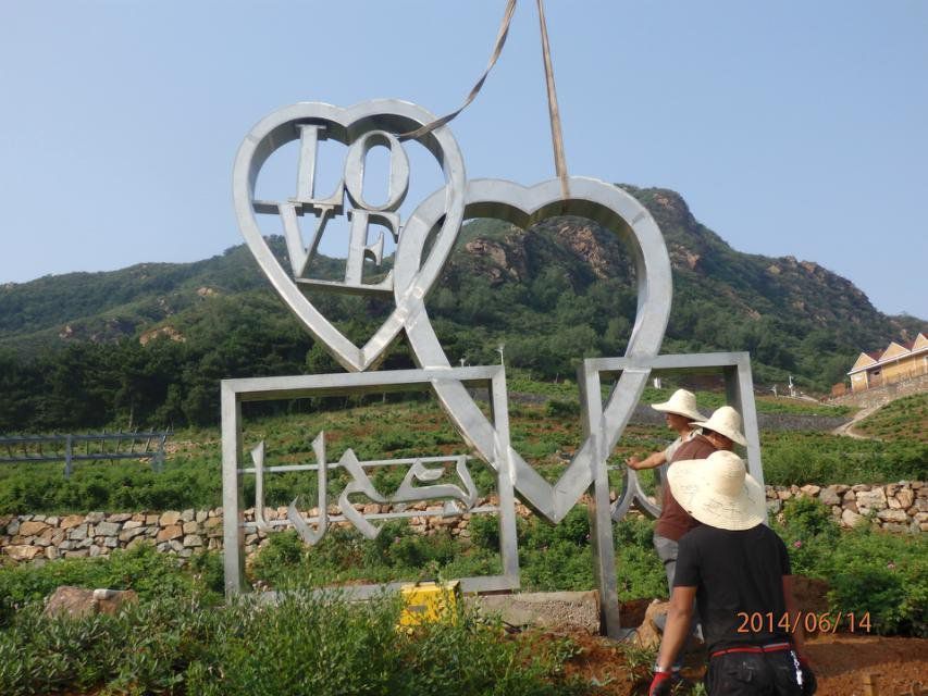 不銹鋼love鏡面景觀雕塑