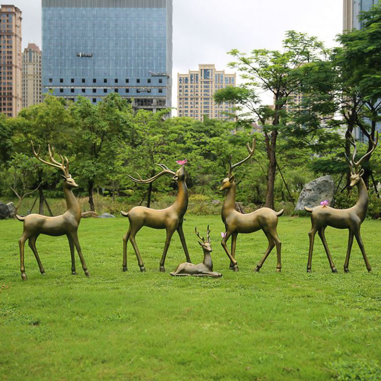 叉角鹿姿勢動物標(biāo)志銅雕