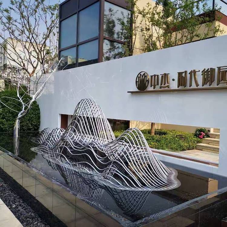不銹鋼鏡面假山標(biāo)志雕塑