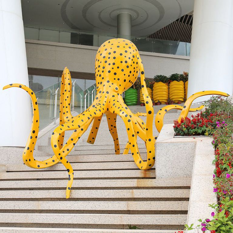 不銹鋼抽象八爪魚雕塑