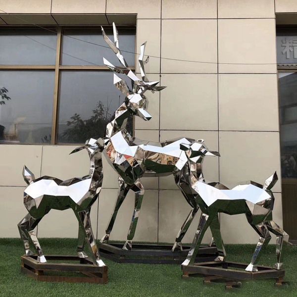 不銹鋼鏡面鹿動物標(biāo)志雕塑