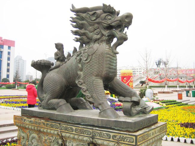 麒麟城市動(dòng)物景觀銅雕