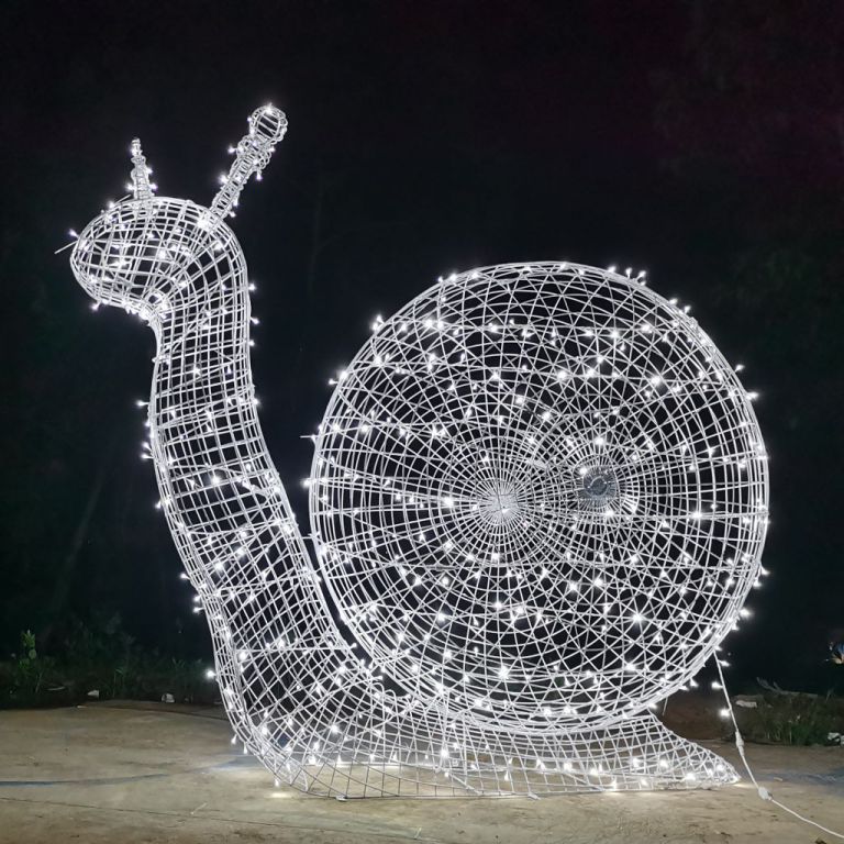 不銹鋼鏤空蝸牛廣場雕塑