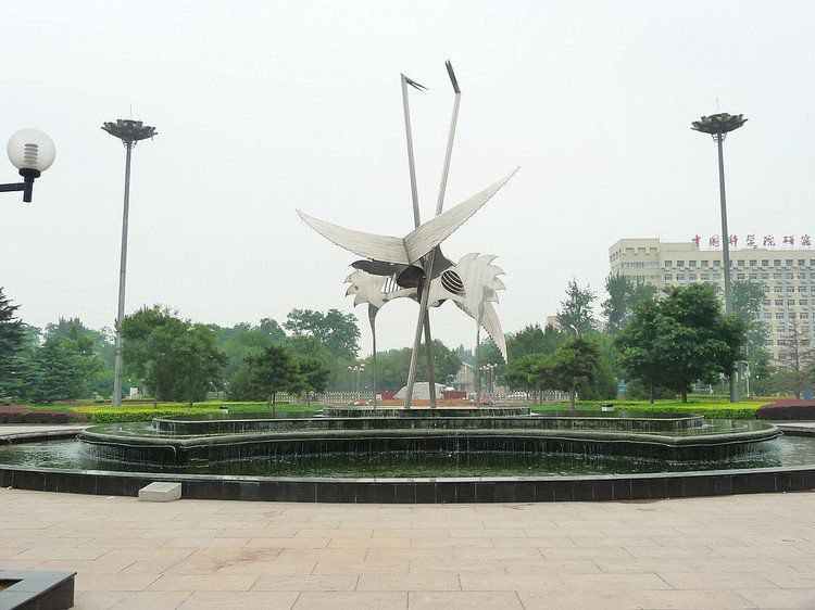 不銹鋼仙鶴公園動(dòng)物雕塑