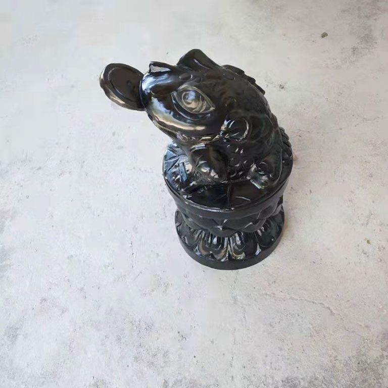 戶外大型金蟾動(dòng)物銅雕