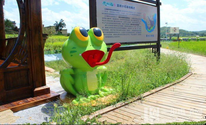 景區(qū)不銹鋼青蛙動物雕塑