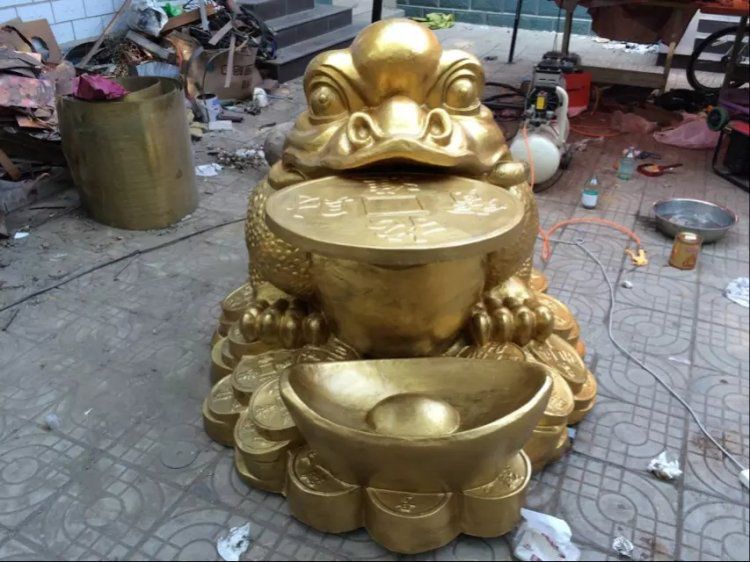 街邊金蟾噴水動物銅雕