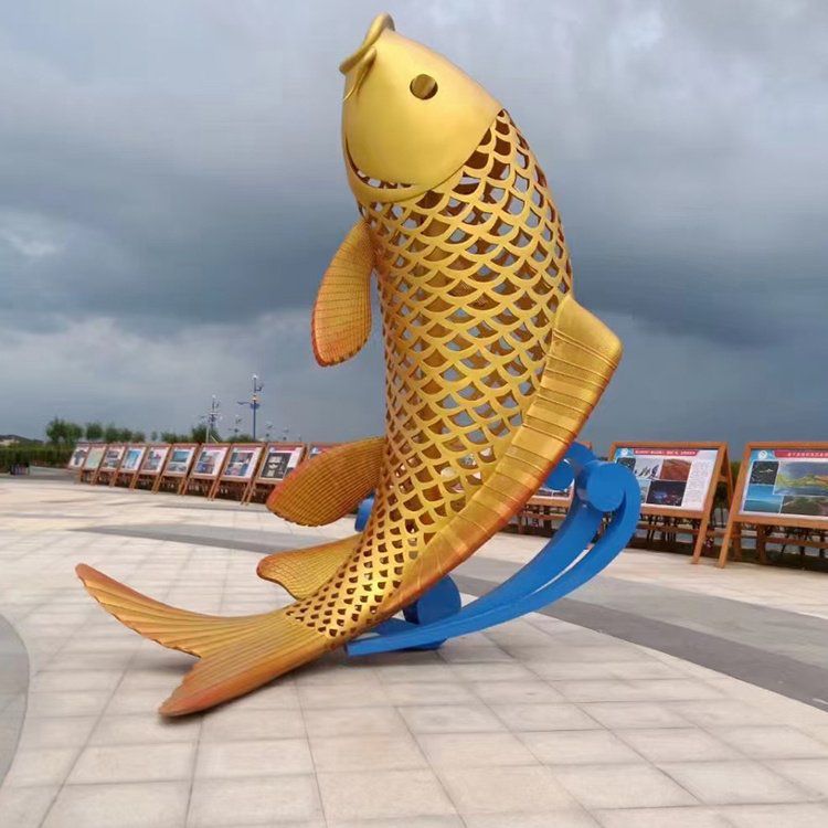 街邊不銹鋼魚動(dòng)物雕塑
