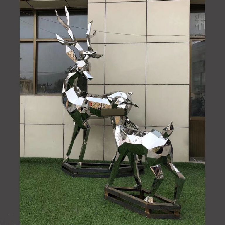 不銹鋼鏡面小鹿雕塑