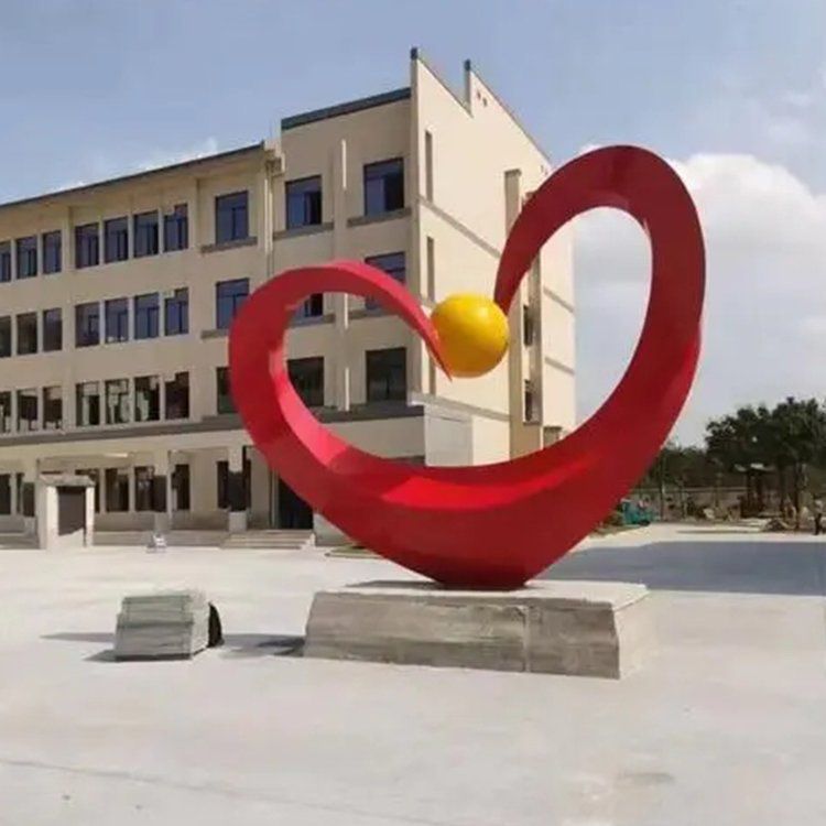 街邊不銹鋼愛心雕塑
