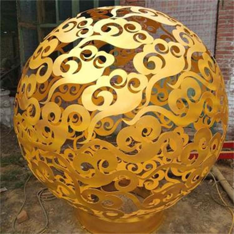 不銹鋼金色鏤空球企業(yè)雕塑
