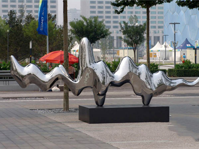不銹鋼廣場(chǎng)鏡面景觀雕塑