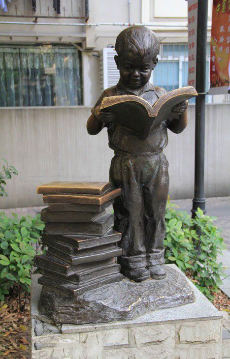 城市讀書(shū)兒童標(biāo)志銅雕