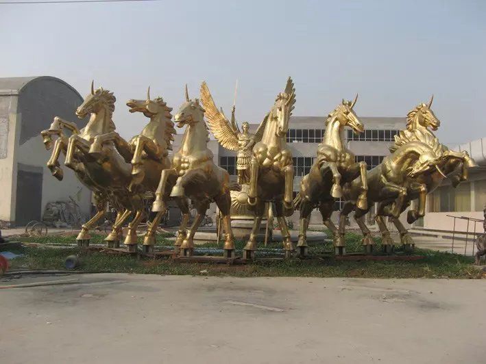 阿波羅戰(zhàn)車(chē)抽象城市銅雕