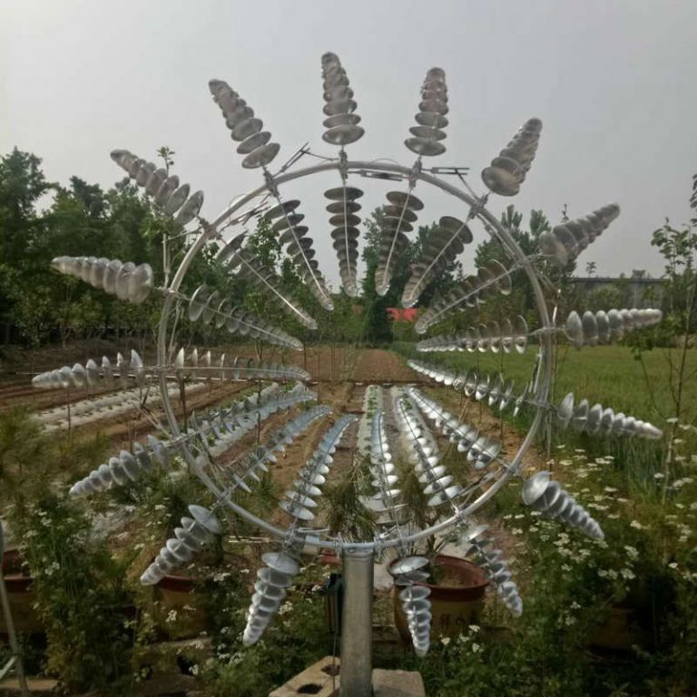 不銹鋼鏡面風(fēng)動景觀雕塑