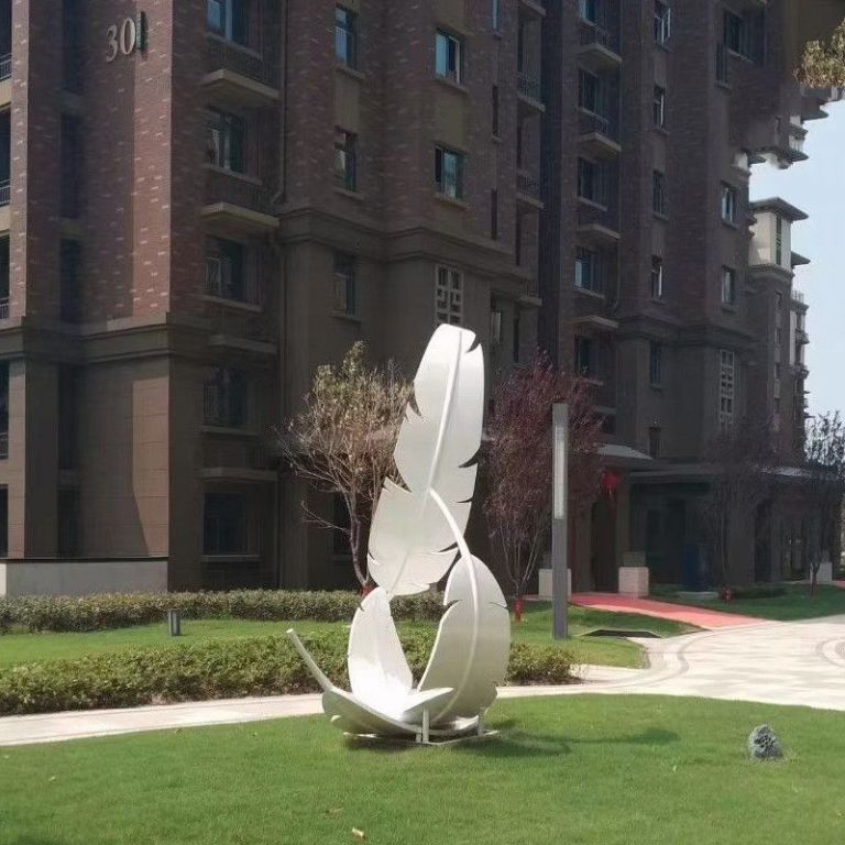 不銹鋼廣場羽毛抽象雕塑