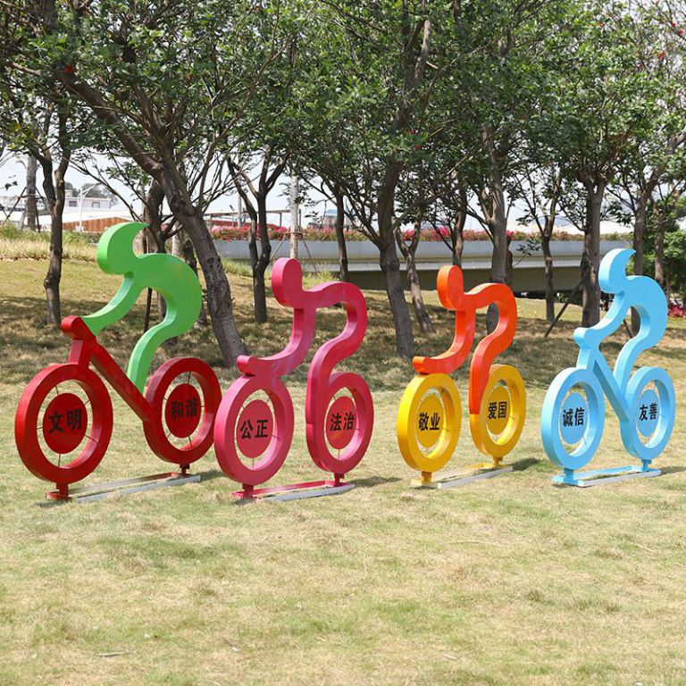 不銹鋼草坪自行車(chē)景觀雕塑