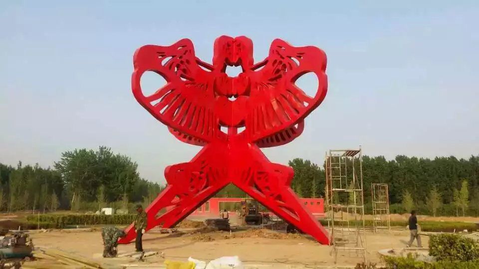 不銹鋼彩繪風(fēng)箏標(biāo)志雕塑