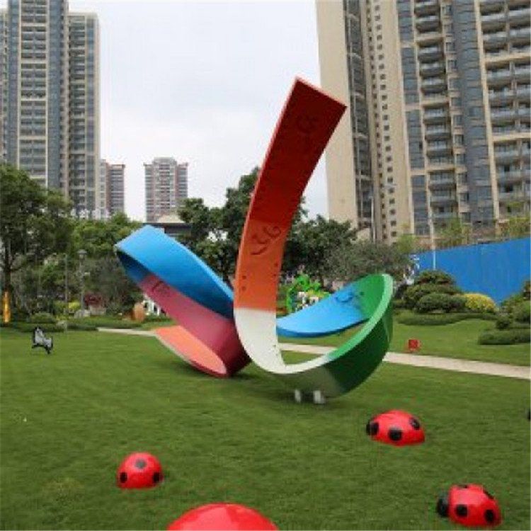 不銹鋼戶外彩帶景觀雕塑