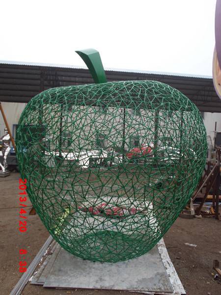 鏤空字蘋果不銹鋼雕塑