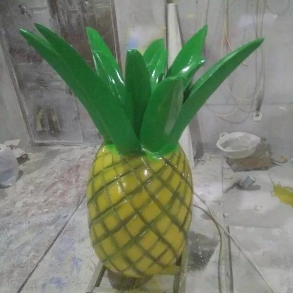 鏤空菠蘿雕塑