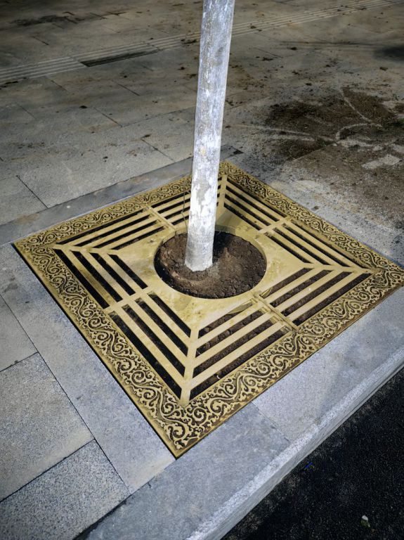 不銹鋼樹池篦子雕塑 