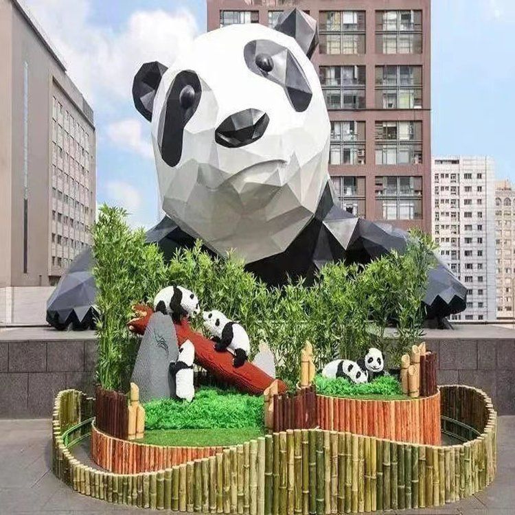 街頭不銹鋼仿真熊貓雕塑