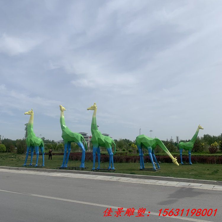仿真動(dòng)物不銹鋼長(zhǎng)頸鹿雕塑