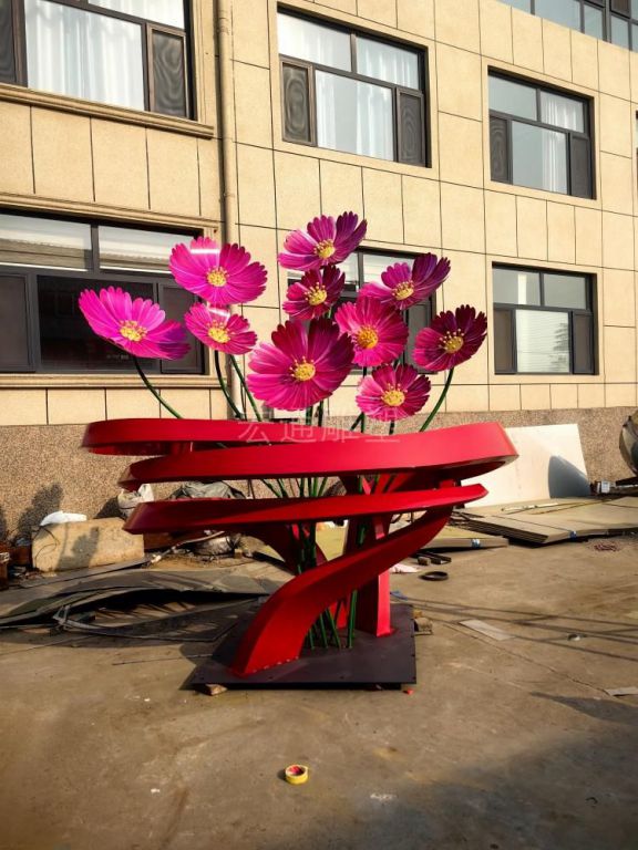 創(chuàng)意不銹鋼花朵雕塑廠家