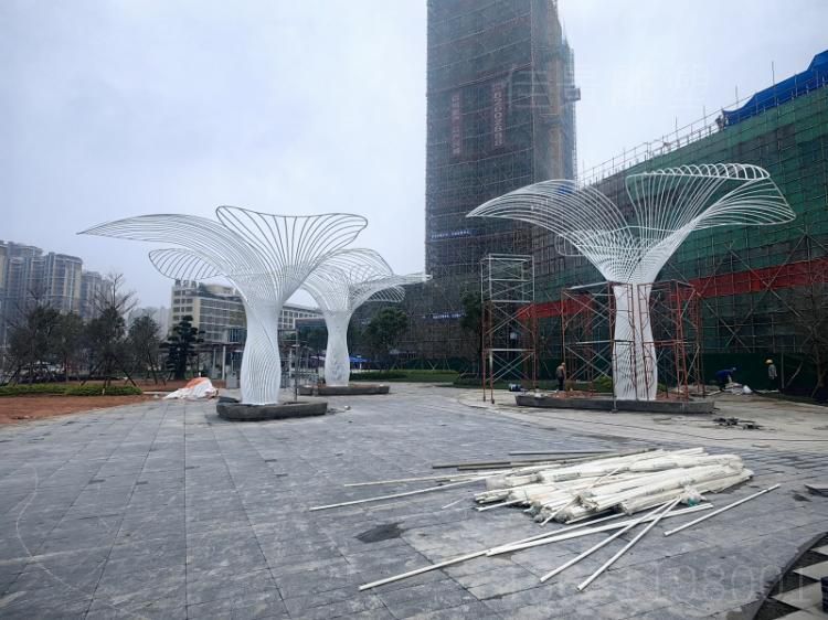 城市不銹鋼樹(shù)雕塑